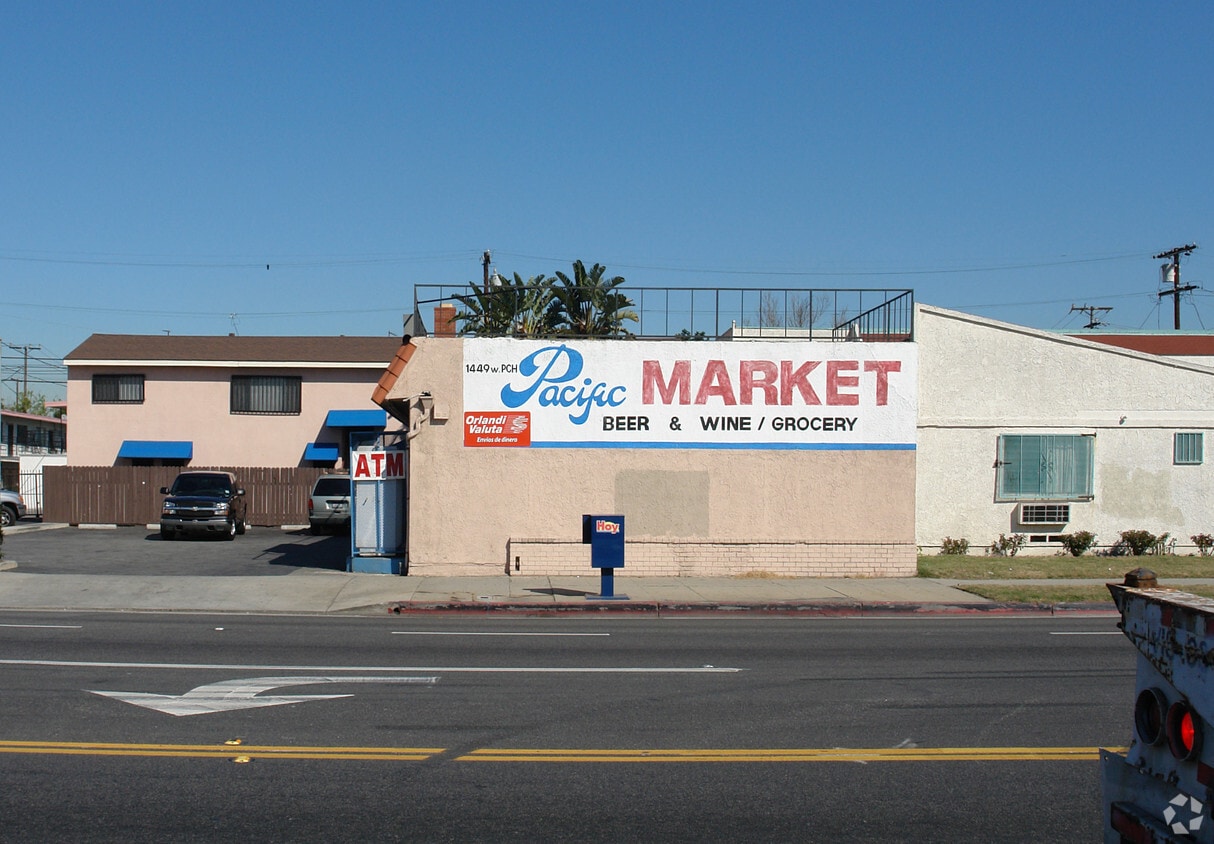 Building Photo - 1457 W Pacific Coast Hwy