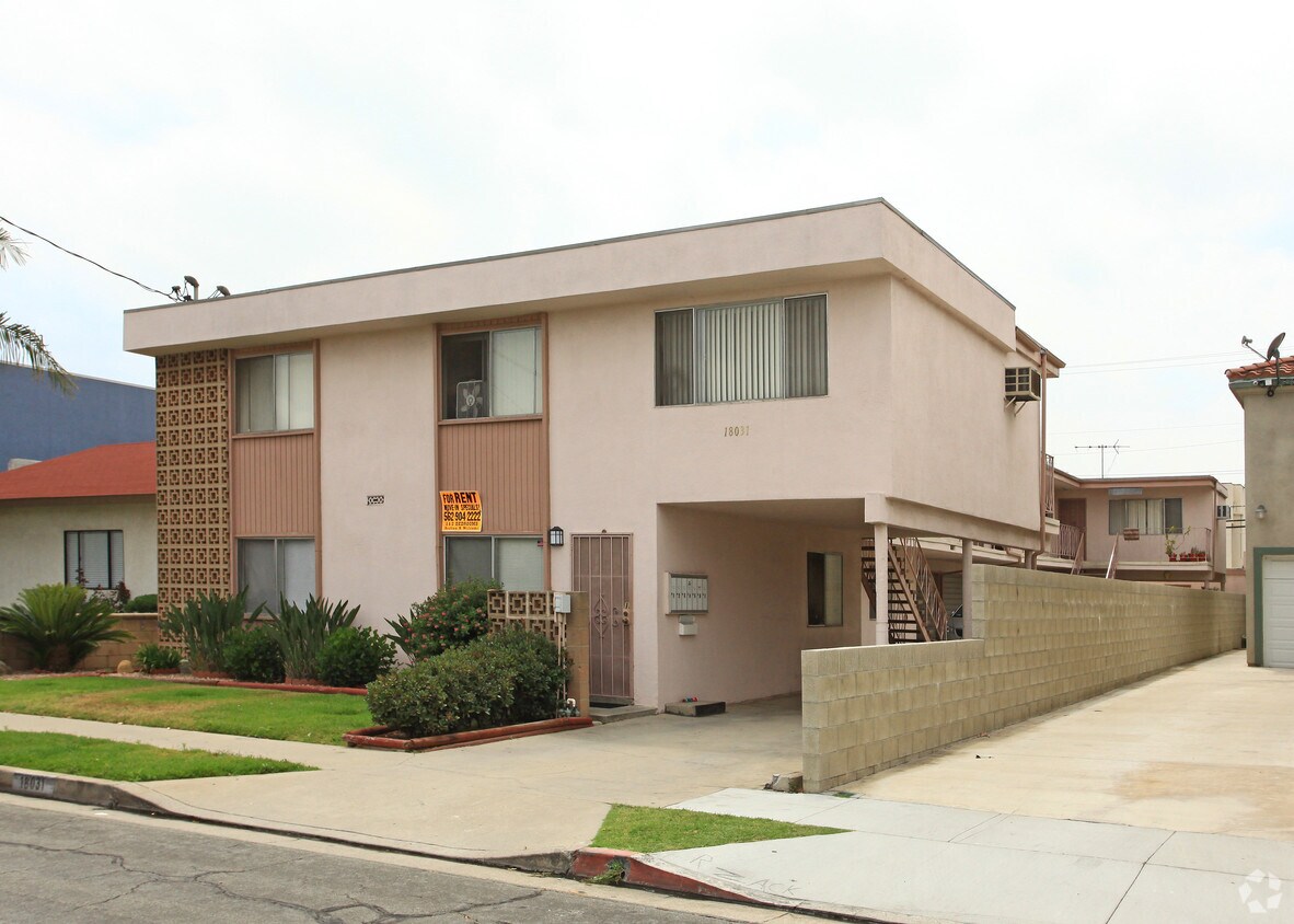 Primary Photo - 18031 Arline Ave