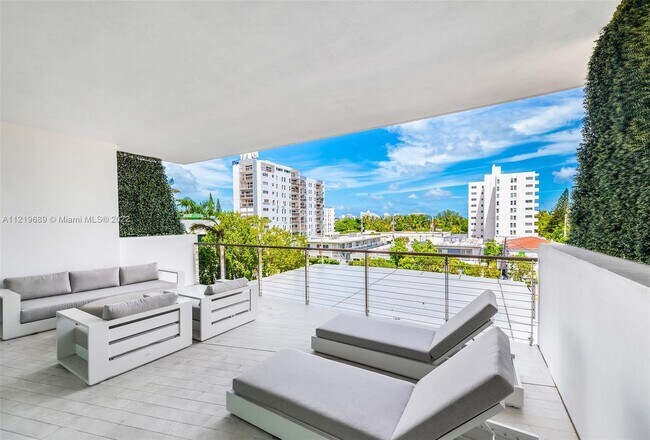 Foto del edificio - 1300 Monad Terrace