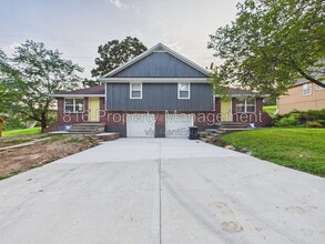 Building Photo - 7030 Ewing Ave