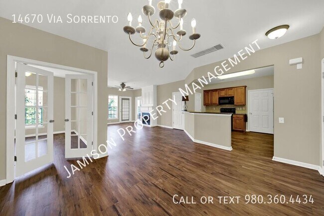 Building Photo - 14670 Via Sorrento Dr