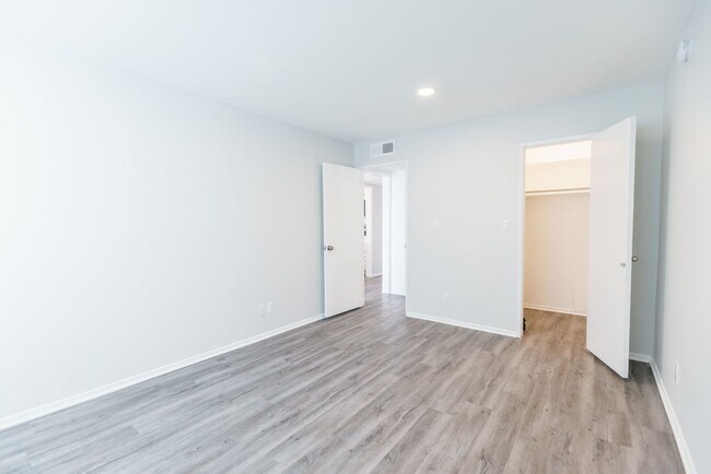 Interior Photo - 245 South Serrano Ave