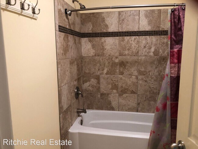 Foto del edificio - 2 br, 1 bath House - 700 Cypress Street