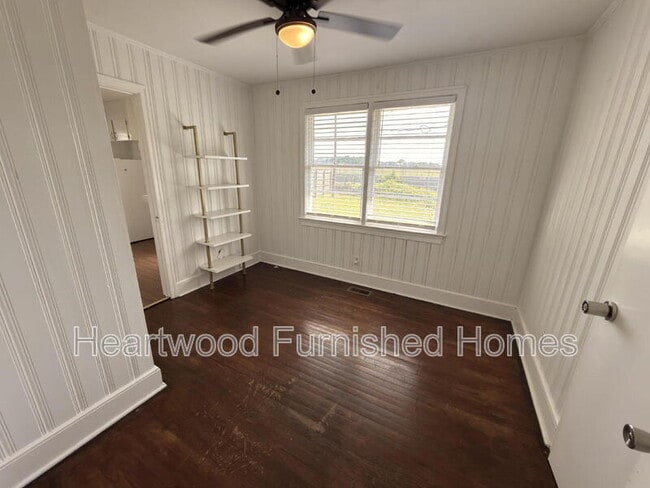 Building Photo - 3708 Hydrangea St