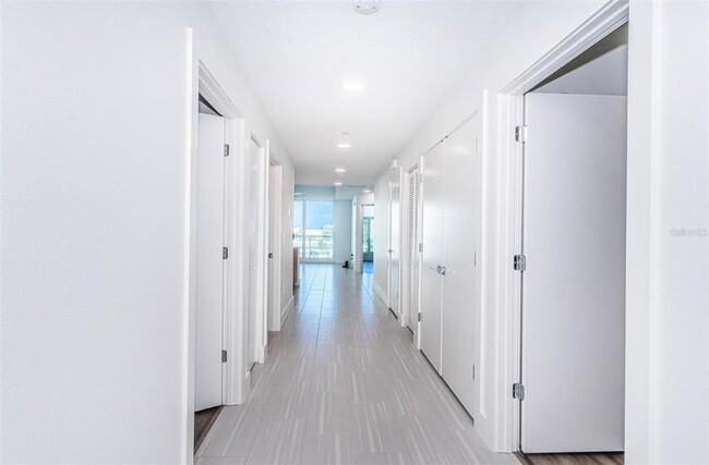 Building Photo - 415 Island Way