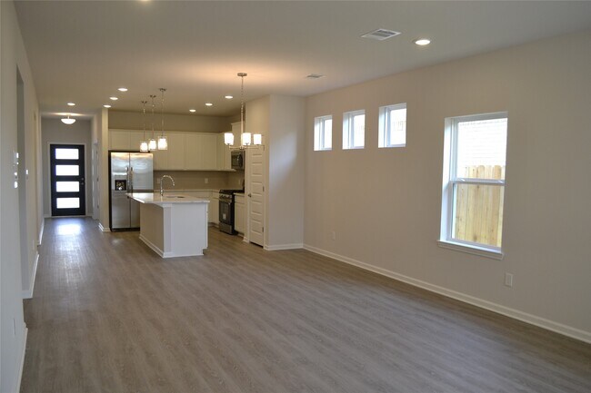 Foto del edificio - 13223 Hayden Peak Dr