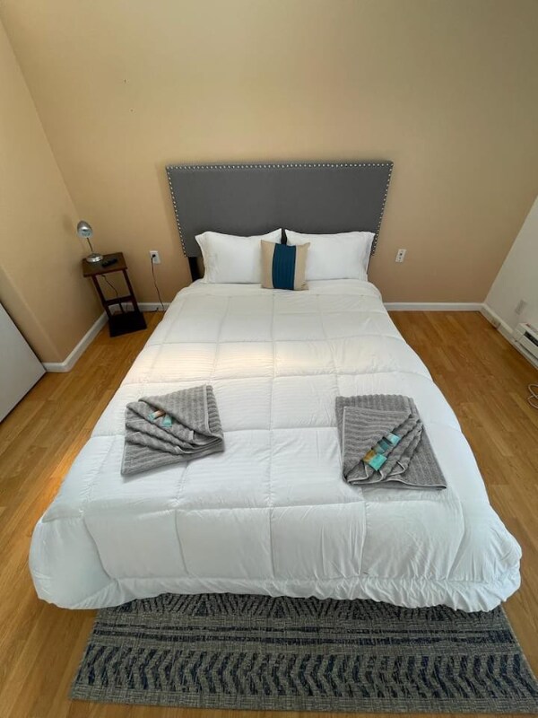 Foto del edificio - 3345 Lakeshore Blvd