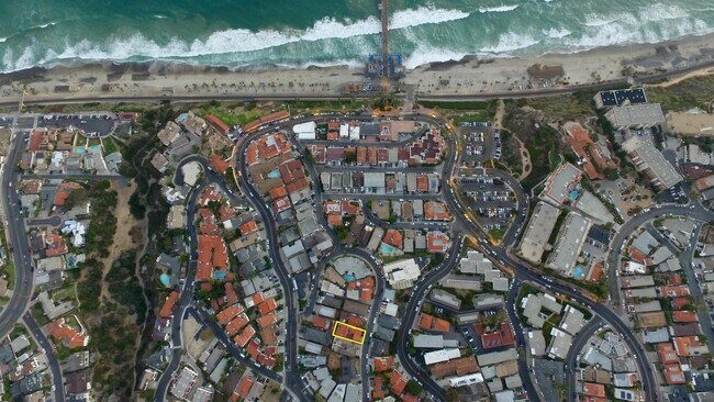 Foto del edificio - 409 Monterey Ln