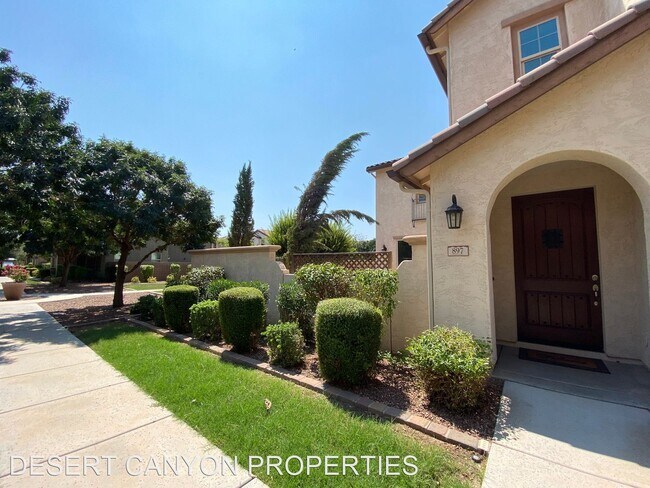 Foto del edificio - 4 br, 3.5 bath House - 897 S Agnes Lane