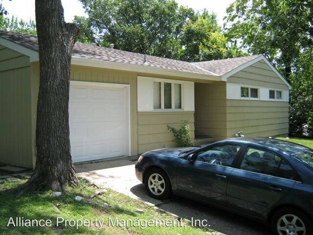 Building Photo - 1118 Woodland St