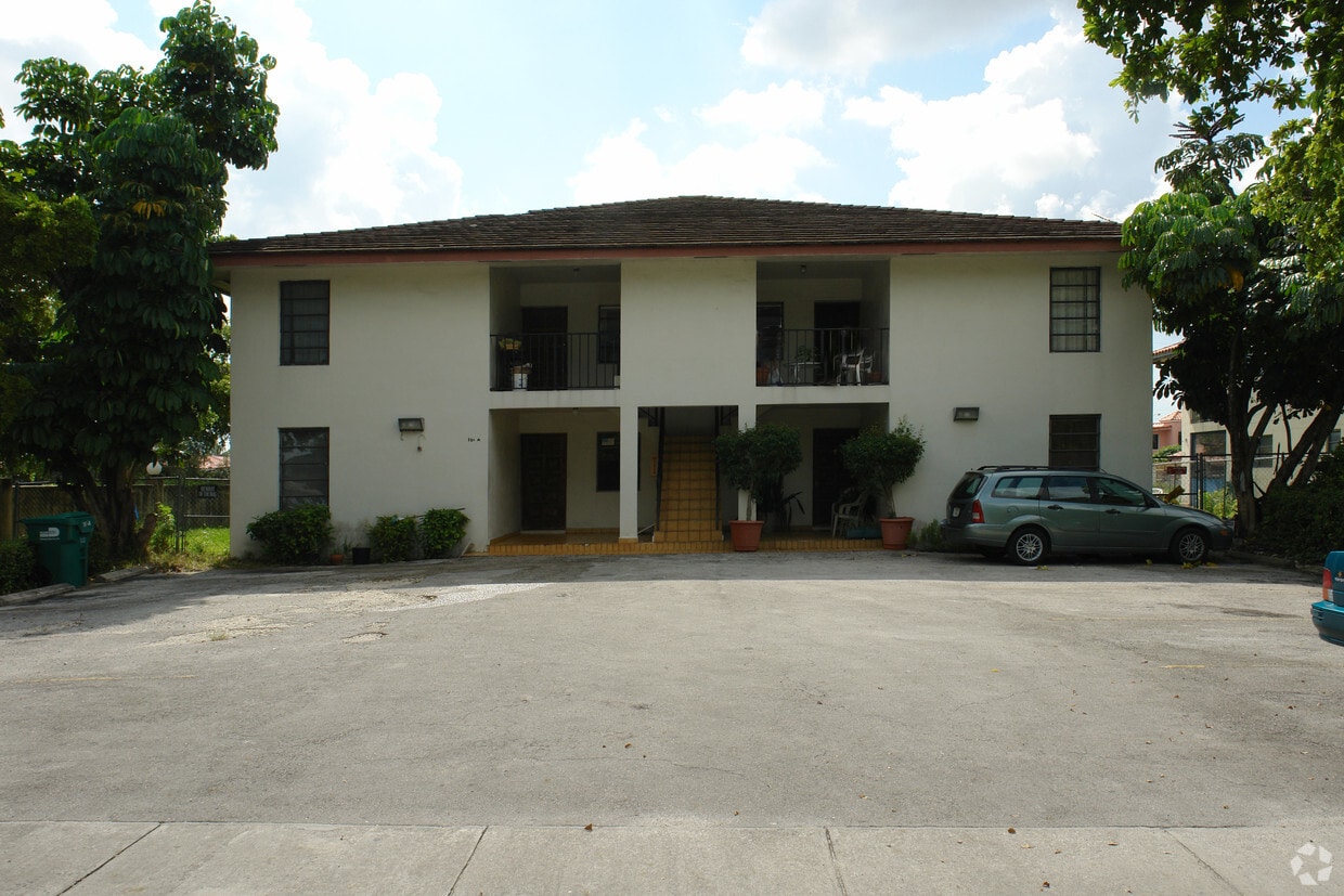 Building Photo - 101 Grand Canal Dr