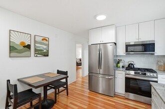 Building Photo - 31 Quimby St