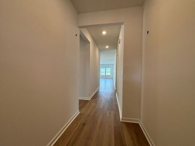Foto del edificio - MOVE IN SPECIAL