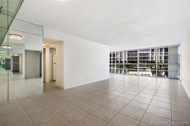 Foto del edificio - DE SOTO PARK CONDO