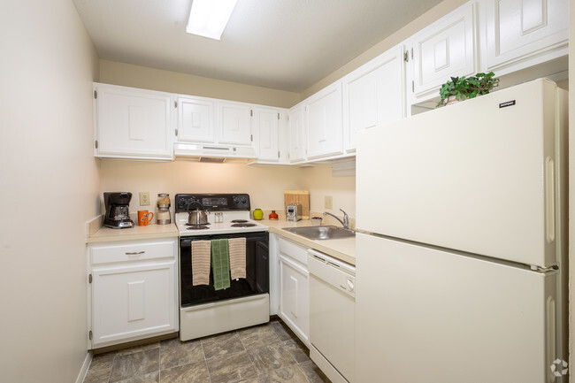 Cocina - Montcalm Heights Apartments