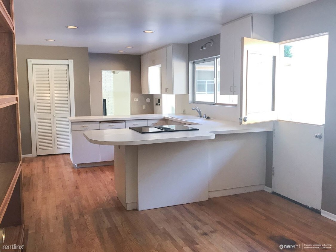 Foto principal - 7215 91st Ave SE
