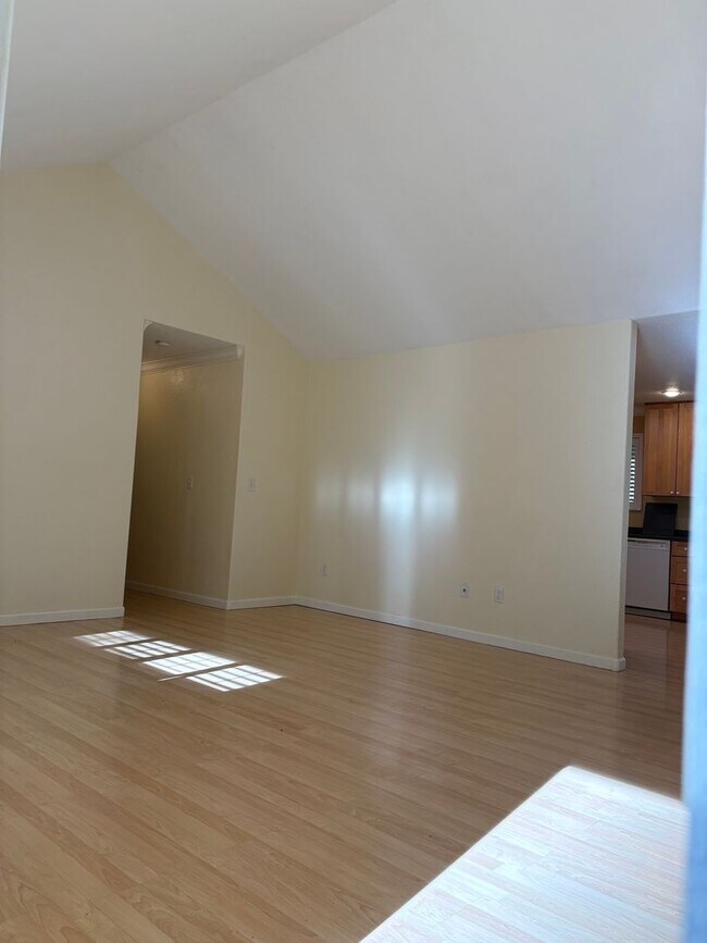 Building Photo - 14366 Bethany Cir