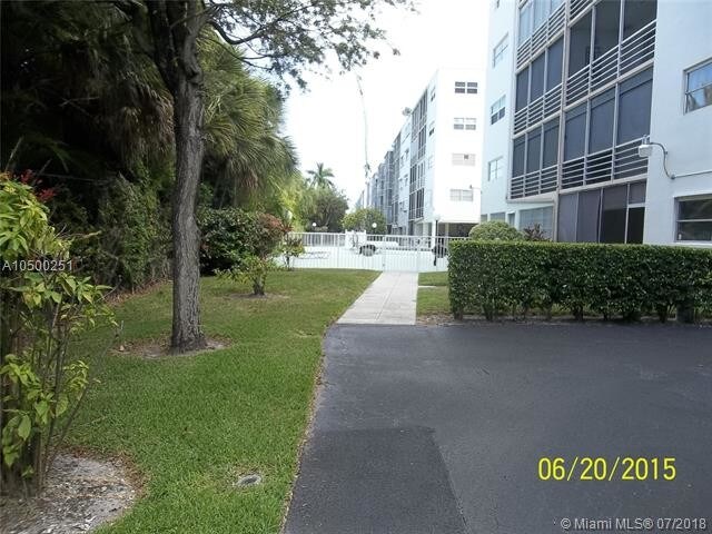 Primary Photo - 700 NE 14th Ave