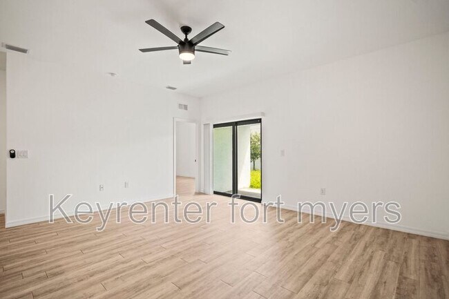 Foto del edificio - 625 SE 13th Pl