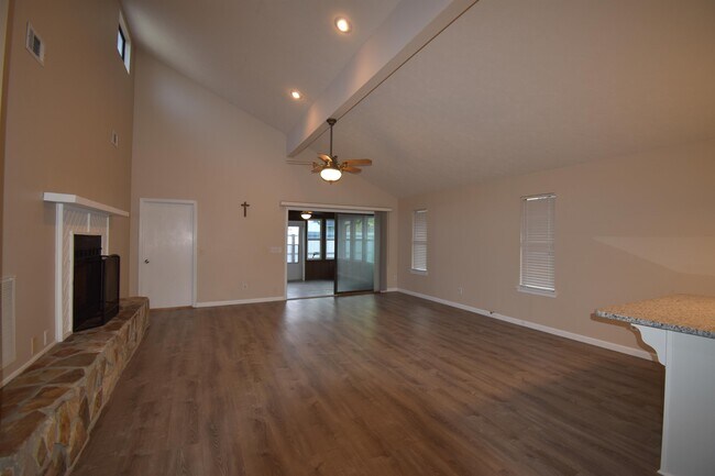 Foto del edificio - 2328 Oakwood St