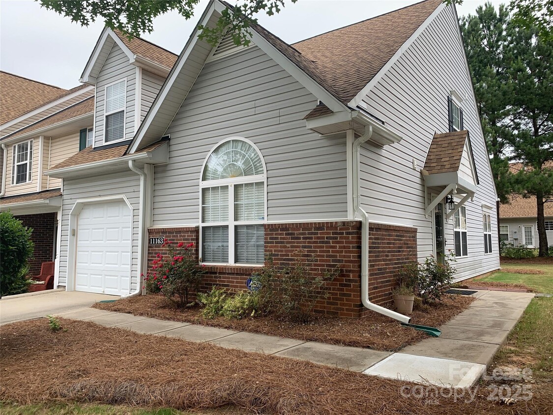 Foto principal - 11163 Saintsbury Pl