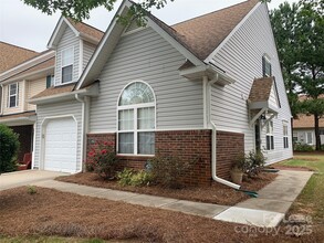Building Photo - 11163 Saintsbury Pl