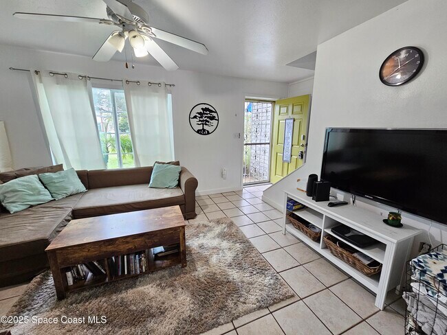 Foto del edificio - 240 Canaveral Beach Blvd