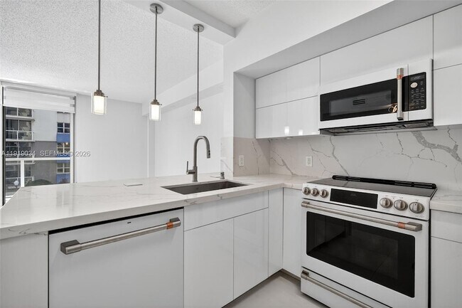 Foto del edificio - 5077 NW 7th St