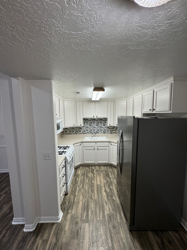 Building Photo - 1540 S 430 W