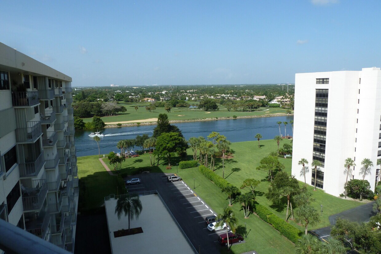Foto principal - 336 Golfview Rd