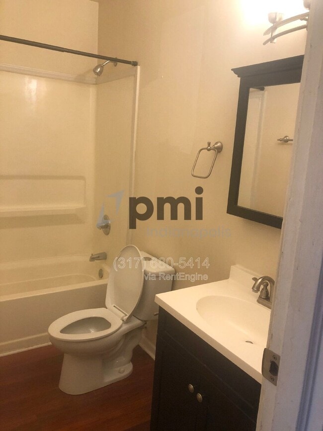 Building Photo - 406 N Delaware St