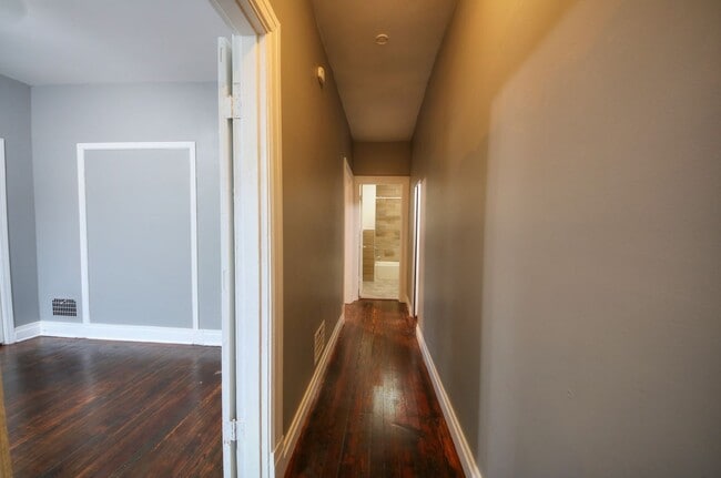 Building Photo - 4637 Virginia Ave