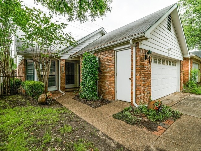 Building Photo - 4027 Rive Ln
