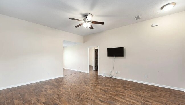 Building Photo - 136 Enfield Cv