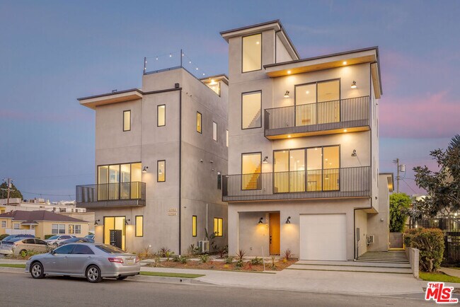 Foto del edificio - 3839 Wade St