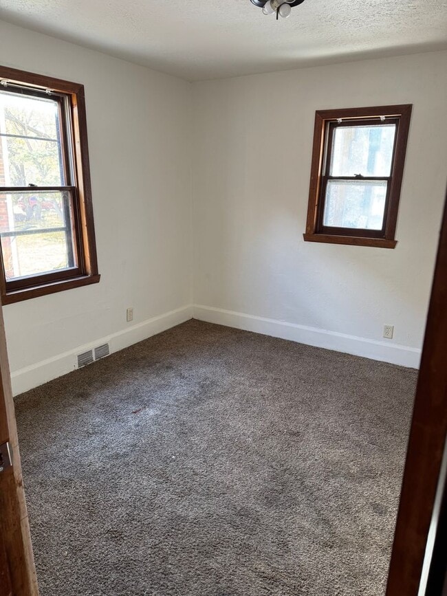 Building Photo - What a great unit!