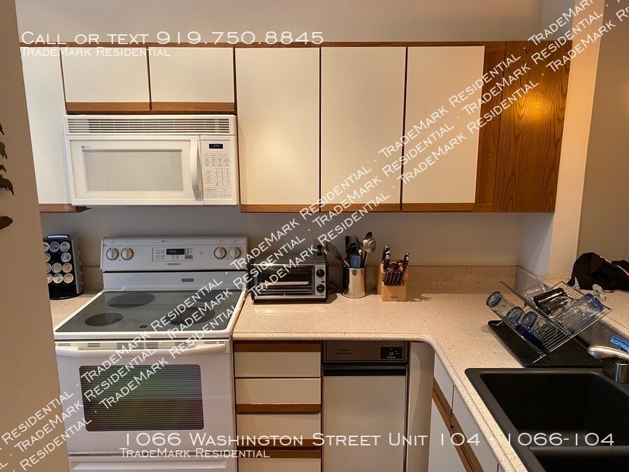 Foto del edificio - 1066 Washington St