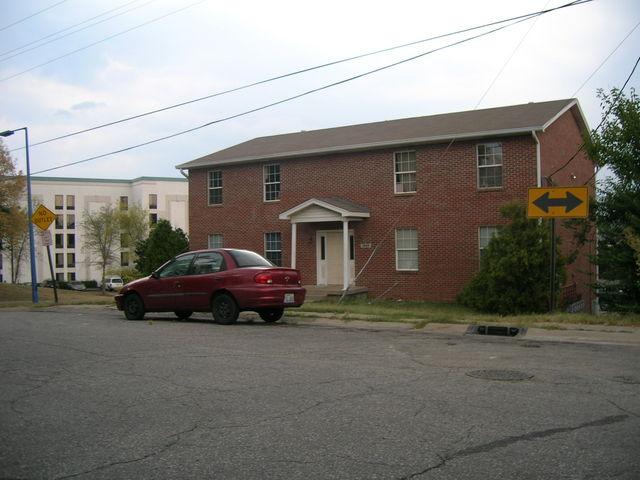Building Photo - Kemmons Apartments