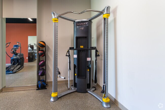 gimnasio abierto las 24 horas - Brookside Square