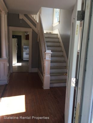 Building Photo - 808 5th St