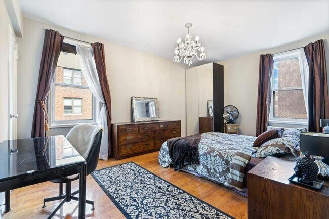 Foto del edificio - 3540 75th St