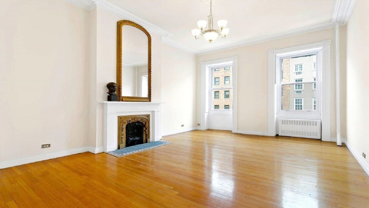 Primary Photo - 220 W 19th St