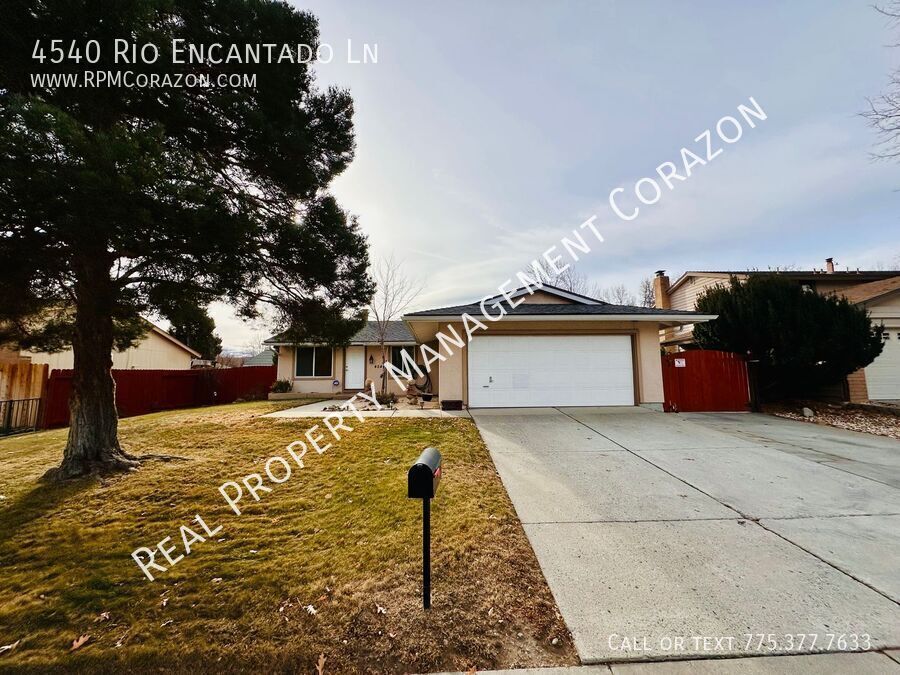 Foto principal - 3 bed 2 bath home with 2 car garage and A/C!