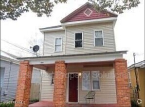 Building Photo - 214 S 13th St