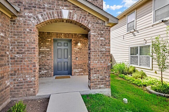 Foto del edificio - 6516 Alum Rock Cove