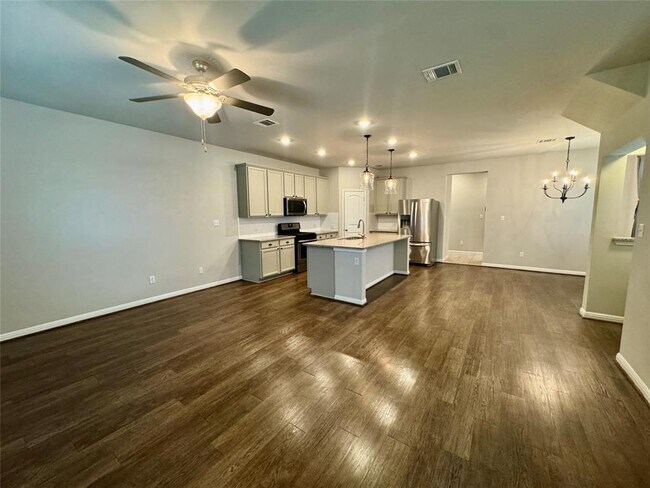 Building Photo - 120 Buckthorn Dr