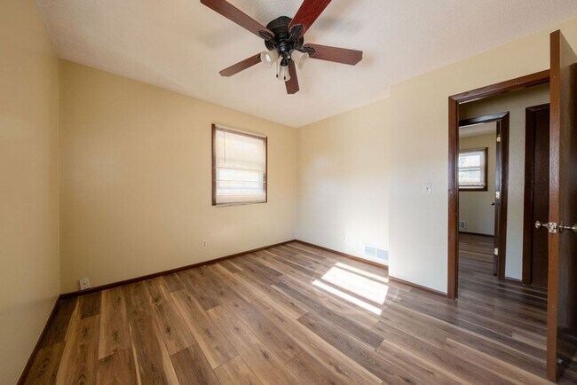 Foto del edificio - Recently-renovated home perfect for family