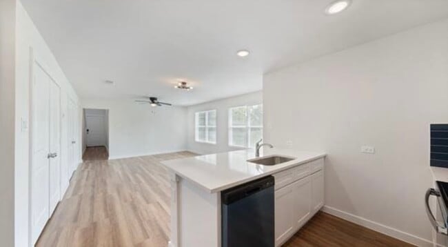 Living Room 3 - 1227 Meriweather Ave