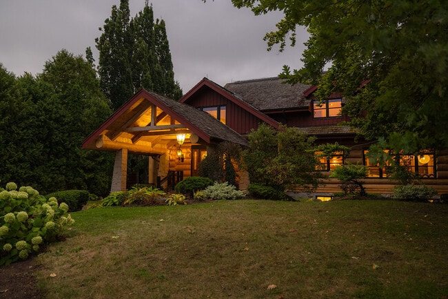 Photo du bâtiment - 144 Craigleith Rd