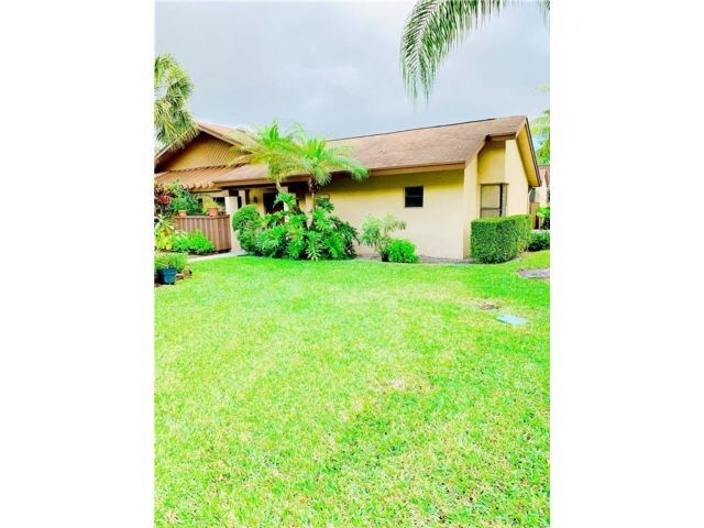 Primary Photo - 3951 Cocoplum Cir